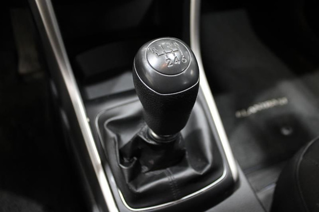 2013 Hyundai Elantra GT GL 6sp in Cars & Trucks in Cambridge - Image 3