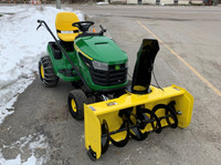 John Deere S220 Lawn Tractor w/ Snowblower