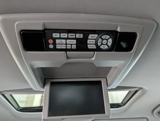 2018 Honda Pilot Touring No Accidents | Leather | Navigation dans Autos et camions dans Calgary - Image 18