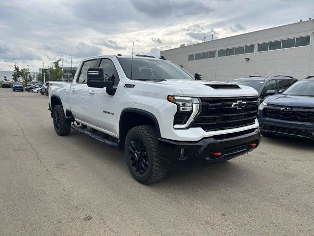 2025 Chevrolet Silverado 3500HD LT in Cars & Trucks in Strathcona County - Image 2