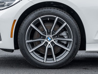 2021 BMW 3 Series 330i xDrive CLEAN CARFAX | ONE OWNER | LOW KM! Alpine White 2.0L 4-Cylinder AWD 8-... (image 3)
