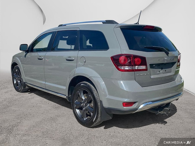 2020 Dodge Journey Crossroad - Leather Seats in Cars & Trucks in Ottawa - Image 4