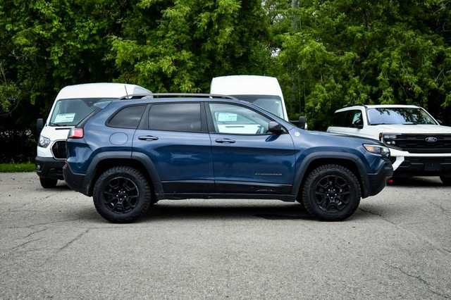 2019 Jeep Cherokee Trailhawk • SUNROOF • POWER SEAT • REAR CAM in Cars & Trucks in Cornwall - Image 2
