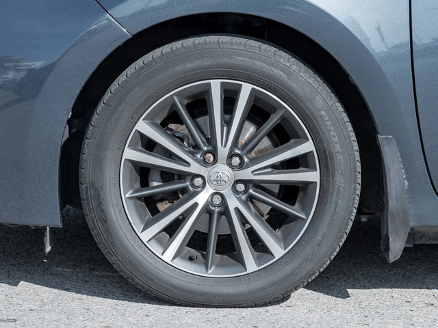 2019 Toyota Corolla LE in Cars & Trucks in Markham / York Region - Image 4
