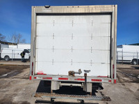 RARE FIND - 18Ft Box - 2021 Chevrolet Express G4500 - 18Ft Aluminum Box Cube Van - Equipped with 6.6... (image 7)