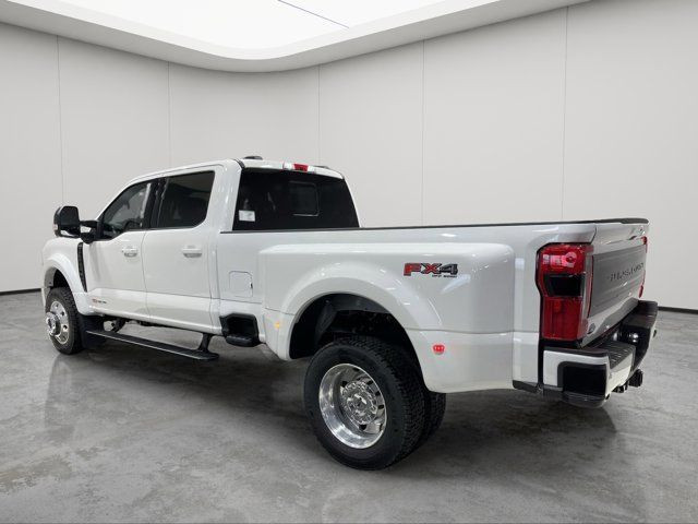 2025 Ford Super Duty F-450 DRW Platinum in Cars & Trucks in Strathcona County - Image 3