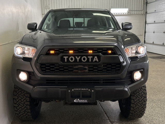 2023 Toyota Tacoma TRD TRD CREW/SHARP/LIFT/WHEELS/54KM! in Cars & Trucks in Belleville - Image 3