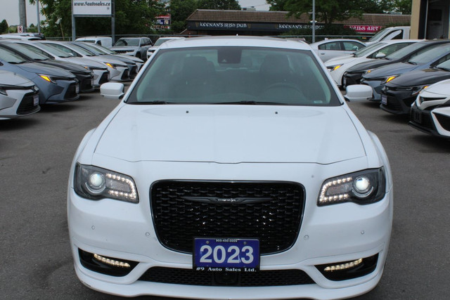 2023 Chrysler 300 Touring L AWD in Cars & Trucks in Mississauga / Peel Region - Image 2