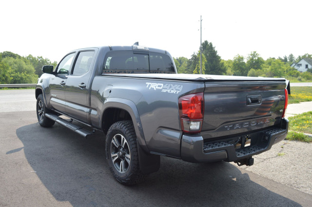 2018 Toyota Tacoma 4x4 Double Cab V6 Auto SR5 in Cars & Trucks in Markham / York Region - Image 3