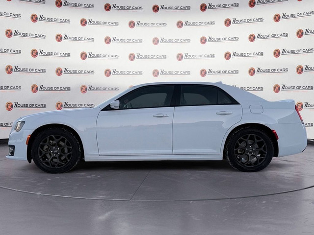 2022 Chrysler 300 300S AWD in Cars & Trucks in Edmonton - Image 2
