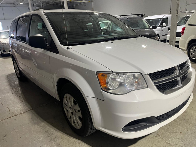 2017 Dodge Grand Caravan SXT in Cars & Trucks in City of Montréal - Image 2