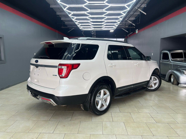2016 Ford Explorer in Cars & Trucks in Edmonton - Image 2