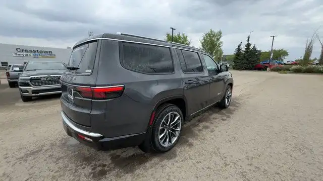 2025 Jeep Wagoneer Series III | Remote Start dans Autos et camions dans Ville d’Edmonton - Image 3