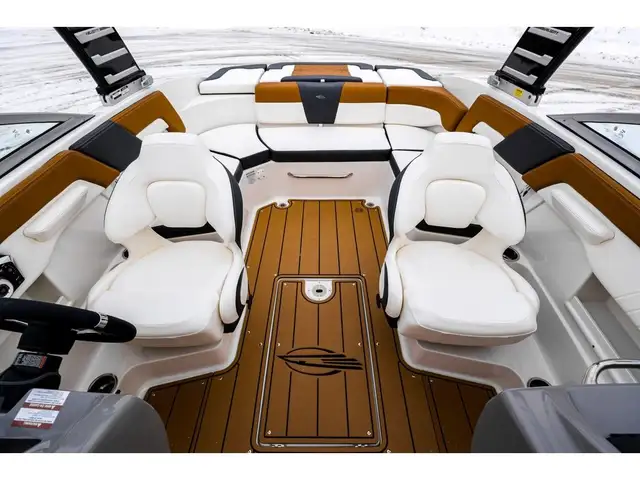 2025 Chaparral 23 SSI in Powerboats & Motorboats in Québec City - Image 33
