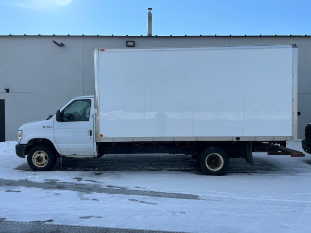 2019 Ford E-Series Cutaway in Cars & Trucks in Ottawa - Image 3