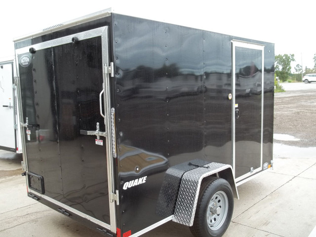 STEEL ENCLOSED 6X10 SINGLE AXLE QUAKE SERIES WITH RAMP DOOR!! in Cargo & Utility Trailers in London - Image 4