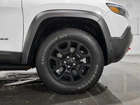 Recent Arrival! 2021 Jeep Cherokee Trailhawk 9-Speed Automatic 4WD Pentastar 3.2L V6 VVT Air Conditi... (image 9)