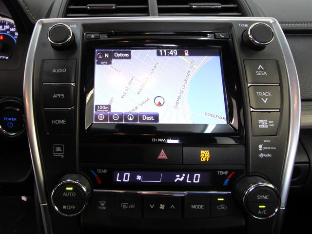 2017 TOYOTA CAMRY HYBRID XLE CUIR TOIT NAVI CAMERA MAGS in Cars & Trucks in Laval / North Shore - Image 2