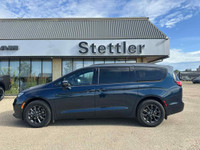 I'M NOT A REGULAR VAN - I'M A COOL VAN. THIS 2022 CHRYSLER PACIFICA TOURING L IS BUILT FOR REAL LIFe... (image 1)