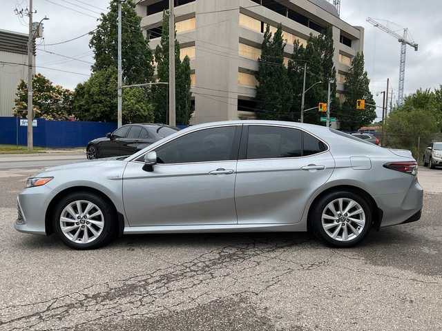 2021 Toyota Camry Hybrid LE -ALLOYS! BACK-UP CAM! SAFETY SENSE! in Cars & Trucks in Kitchener / Waterloo - Image 4