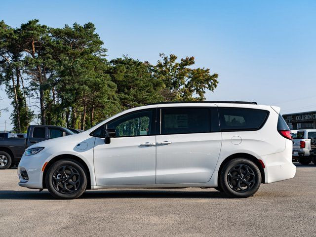 2024 Chrysler Pacifica Hybrid Premium S Appearance in Cars & Trucks in Barrie - Image 4