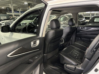 **MONTH-END SPECIAL!** FEATURING : AWD, 7 PASSENGER SEATING, SUNROOF, HIGHLY EQUIPPED, VERY CLEAN! F... (image 6)