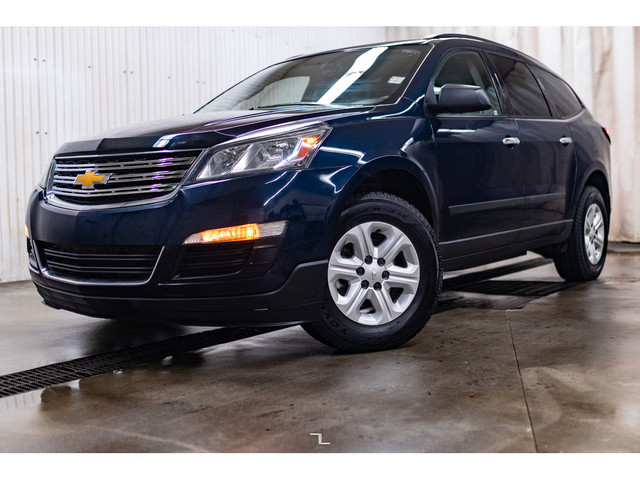 2016 Chevrolet Traverse FWD LS 8 Passenger BCam in Cars & Trucks in Calgary - Image 4
