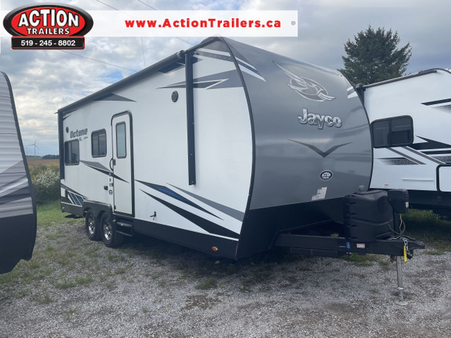 2019 JAYCO OCTANE 222 SL TOY HAULER in Travel Trailers & Campers in London - Image 2