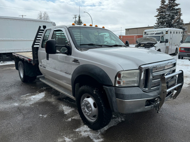 2006 Ford F-450 SD Flat Deck Truck in Cars & Trucks in Calgary - Image 4
