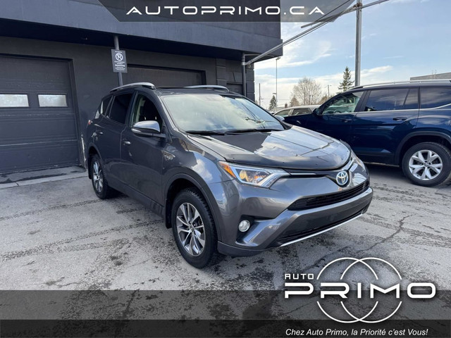 2016 Toyota RAV4 Hybride AWD Automatique avec Toit Ouvrant Camér in Cars & Trucks in Laval / North Shore - Image 3