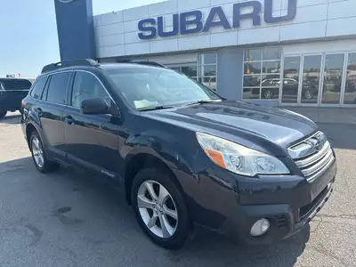 Do not miss out on this low mileage, locally owned and traded and very well maintained 2013 Limited...