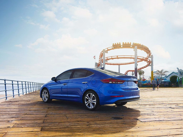 2018 Hyundai Elantra GL SE LOW KM'S! ALLOYS! HEATED SEATS! BA... in Cars & Trucks in Sudbury - Image 2
