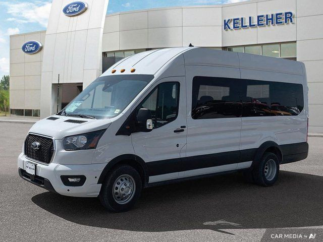 2025 Ford Transit Passenger Wagon XLT in Cars & Trucks in Brandon