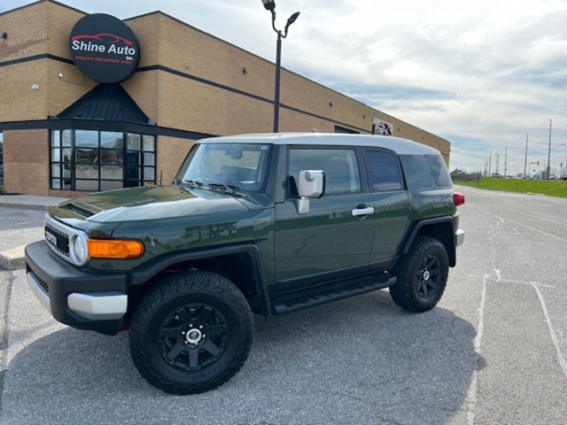  2014 Toyota FJ Cruiser 4WD V6 Automatic Certified Service Recor in Cars & Trucks in Mississauga / Peel Region