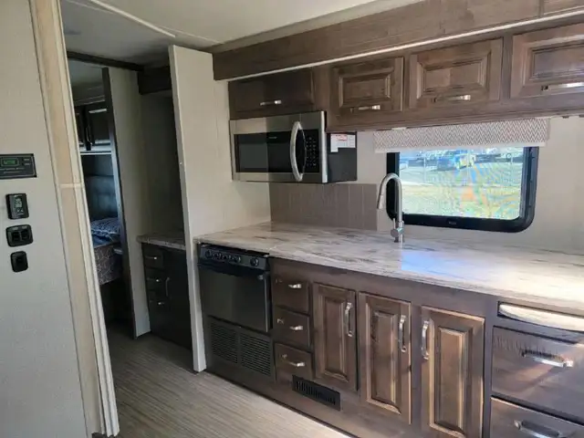 2019 Entegra Coach Esteem 30X in RVs & Motorhomes in Thetford Mines - Image 15