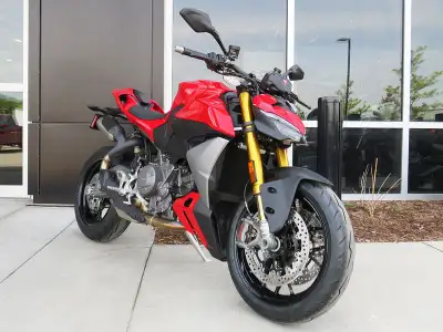 This 2025 Ducati model is available to order. Contact one of our Sales Specialists for more details....