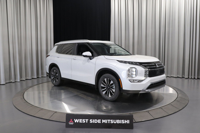 2025 Mitsubishi Outlander LE in Cars & Trucks in Edmonton