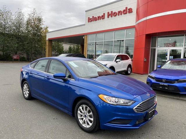 2017 Ford Fusion S in Cars & Trucks in Comox / Courtenay / Cumberland