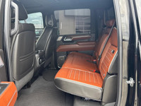 Experience power and luxury in the GMC Sierra 2500HD Denali Ultimate, painted in an eye-catching col... (image 4)