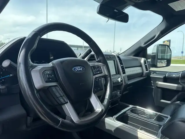 2021 Ford F-350 Super Duty Platinum PLATINUM (DIESEL - POWER RUN in Cars & Trucks in Cranbrook - Image 10