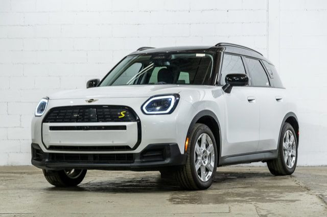 2025 MINI Countryman SE ALL4 | Premier+ | Harman/Kardon dans Autos et camions  à Ville de Montréal - Image 3