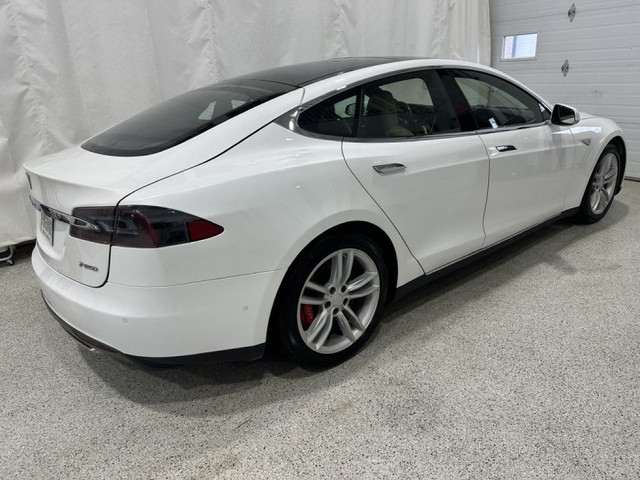 2015 Tesla Model S P85D NEW BATTERY in Cars & Trucks in City of Montréal - Image 4