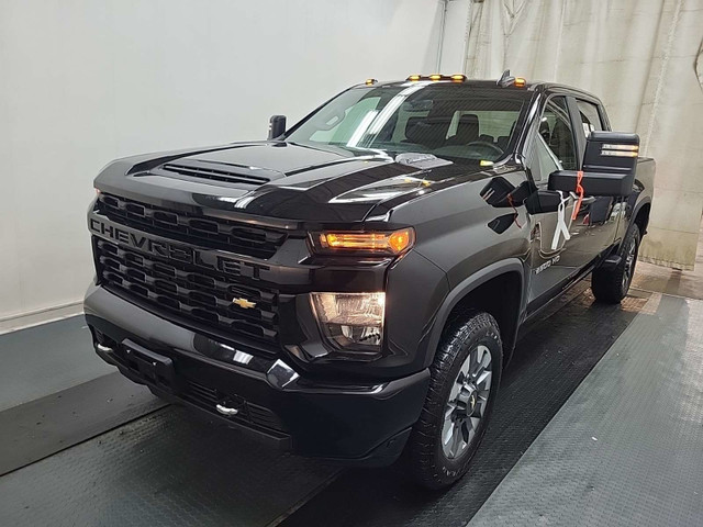 2023 Chevrolet Silverado 2500HD Custom 2500HD/DIESEL/CREW/5TH... in Cars & Trucks in Belleville
