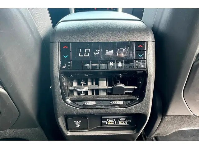 2023 Jeep Grand Cherokee L Overland 4x4 | Massage Seats | McInto in Cars & Trucks in Mississauga / Peel Region - Image 24