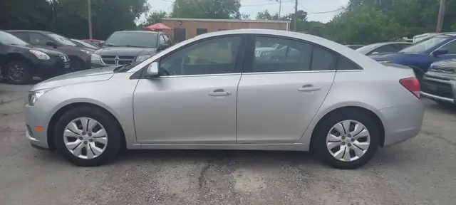 2013 Chevrolet Cruze in Cars & Trucks in Oshawa / Durham Region - Image 3