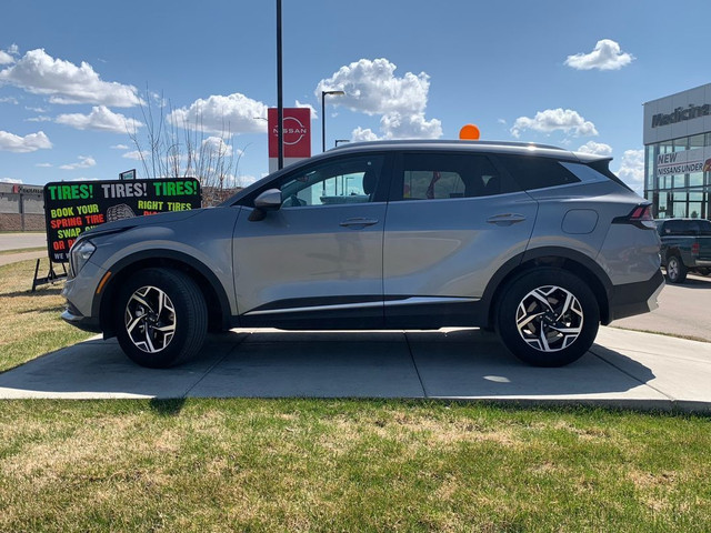 2023 Kia Sportage LX in Cars & Trucks in Medicine Hat - Image 2