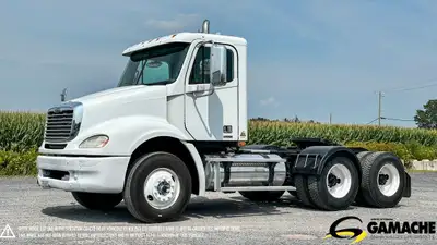 Heavy truck - # STOCK: C-800669 2007 FREIGHTLINER COLUMBIA C120 CAMION DE VILLE 2007 FREIGHTLINER CO...