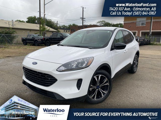 2022 Ford Escape SE | Co-Pilot 360 | Voice Nav | Heated Seats in Cars & Trucks in Edmonton