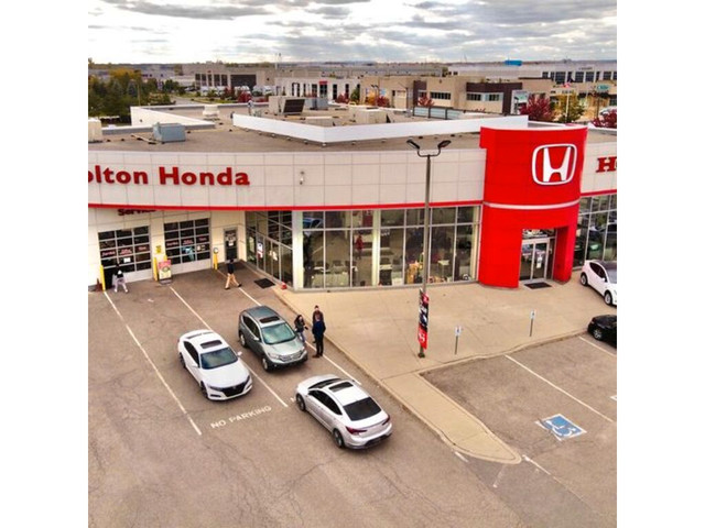  2024 Honda Civic Sedan Touring CVT in Cars & Trucks in Mississauga / Peel Region - Image 2