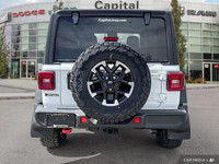This Jeep Wrangler has a strong ERC 3.6L Pentastar(TM) VVT V6 engine w/ESS engine powering this Auto... (image 4)
